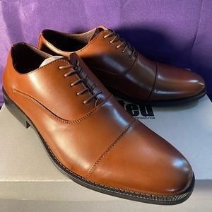 KENNETH COLE Unlisted Men's Cap Toe Oxford